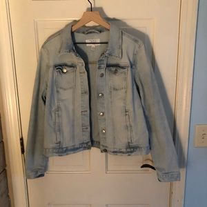 LIKE NEW ADORABLE DENIM JACKET